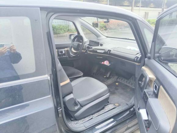 [无锡·苏B] 二手宝骏宝骏KiWi EV2021款 艺术家 三元锂