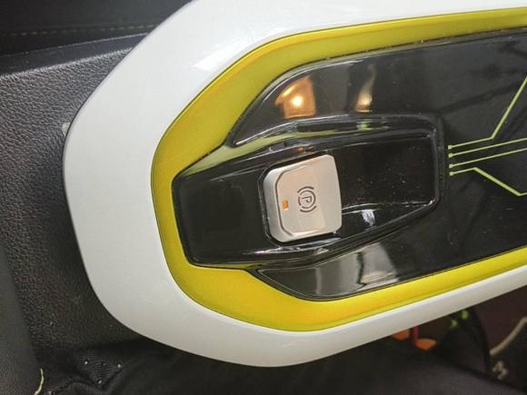 [武汉·鄂A] 二手长安长安奔奔E-Star2020款 心动版 三元锂