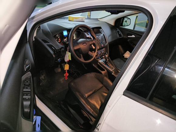 [佛山·粤X] 二手福特福克斯2012款 两厢 1.6L 自动舒适型