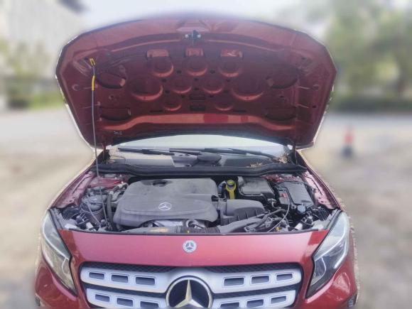 [上海·沪L] 二手奔驰奔驰GLA2017款 GLA 200 动感型