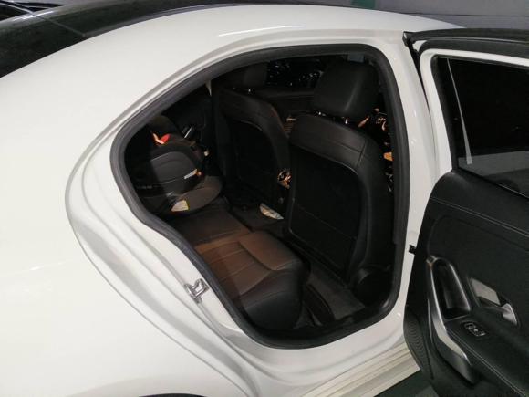 [深圳·粤B] 二手奔驰奔驰A级2020款 改款 A 200 L 运动轿车动感型