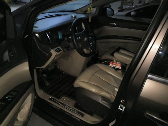 [济南·鲁A] 二手别克别克GL82013款 3.0L XT豪华商务旗舰版