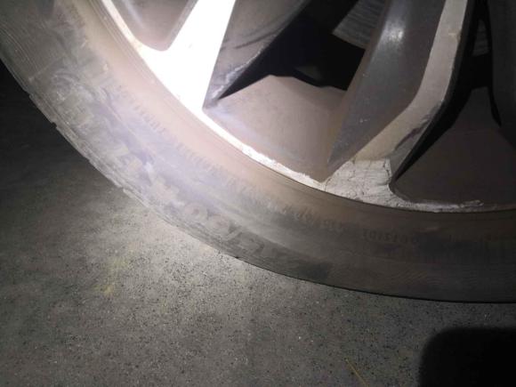 [武汉·鄂A] 二手东风风行景逸X52017款 1.6L CVT豪华型