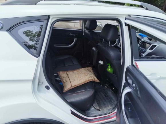 [上海·贵C] 二手长安长安CS352016款 1.6L 手动豪华型 国V