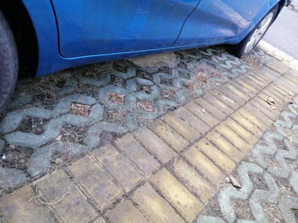 [上海·蒙B] 二手名爵MG32013款 1.5L AMT精英版