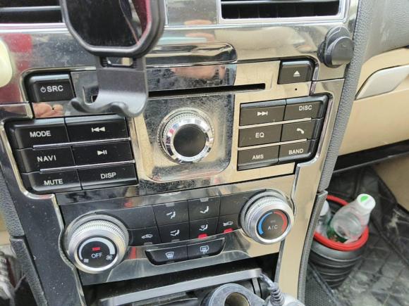 [上海·苏F] 二手中华中华V52012款 1.5T 自动两驱豪华型