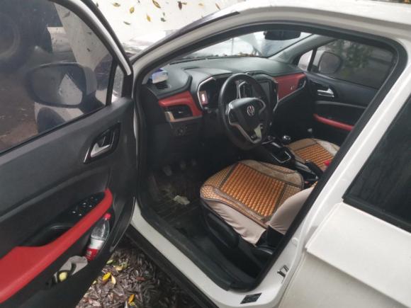 [广州·桂M] 二手中华中华V32017款 1.5L 手动智能型