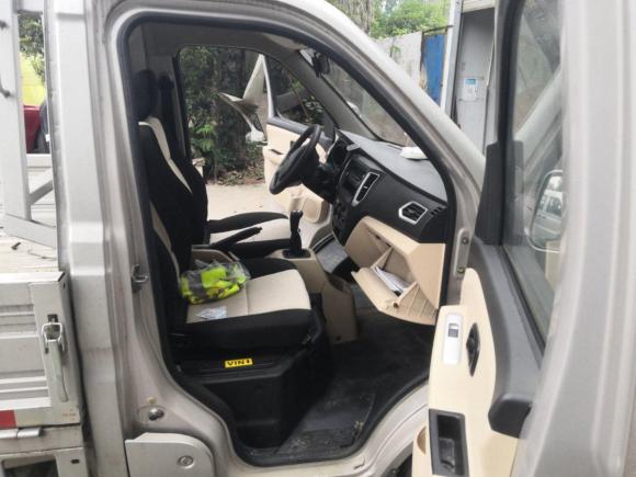 [成都·川A] 二手长安跨越新豹T32018款 1.5L中配型单排后单轮标准货箱DK15C
