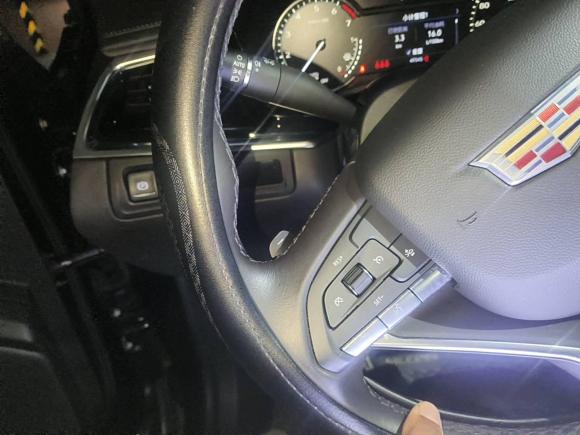 [上海·沪D] 二手凯迪拉克凯迪拉克XT62021款 2.0T 七座两驱豪华型