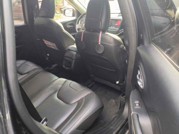 [台州·浙J] 二手Jeep自由光2017款 2.4L 领先智能版