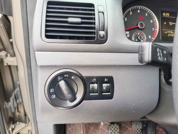 [成都·川A] 二手大众途安2015款 1.4T 手动风尚版5座