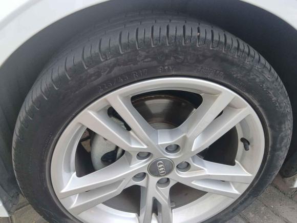 [芜湖·苏A] 二手奥迪奥迪A32018款 30周年年型 Limousine 35 TFSI 时尚型