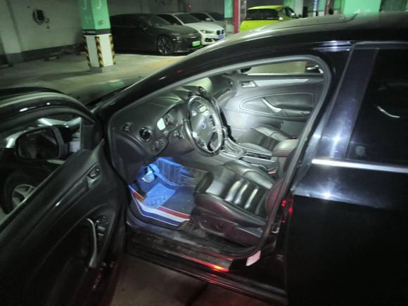 [南京·苏L] 二手福特蒙迪欧-致胜2011款 2.0L GTDi240豪华运动导航版