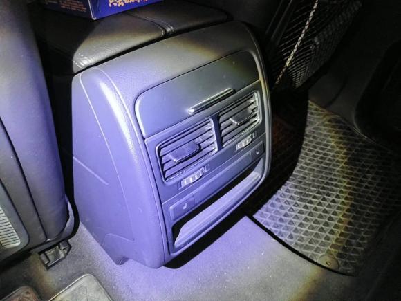 [广州·粤A] 二手大众途锐2011款 3.0TDI 柴油高配型