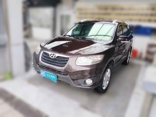 现代胜达经典2011款 2.4 豪华版 七座两驱