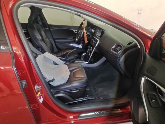 [武汉·鄂A] 二手沃尔沃沃尔沃V402017款 T3 智逸版