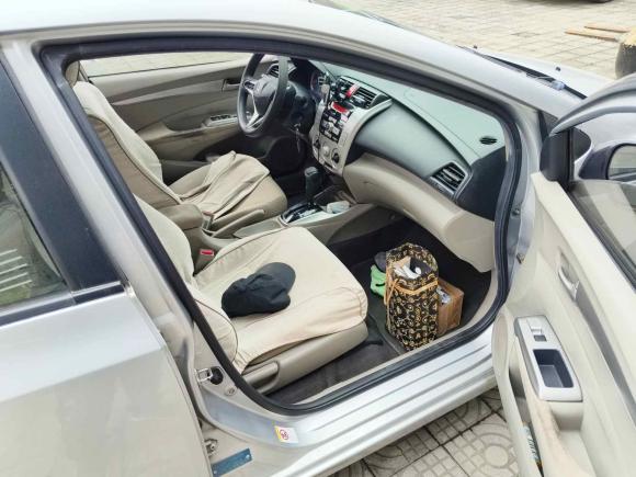 [上海·苏B] 二手本田锋范经典2008款 1.5L 自动精英版