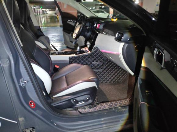 [武汉·鄂A] 二手领克领克022018款 1.5T DCT两驱耀Pro版 国V