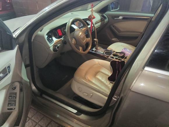 [上海·沪E] 二手奥迪奥迪A4L2011款 2.0 TFSI 舒适型