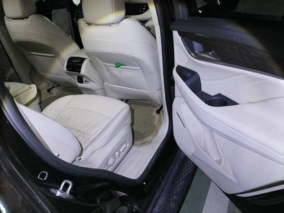 [武汉·鄂A] 二手别克昂科旗2020款 28T 四驱Avenir艾维亚