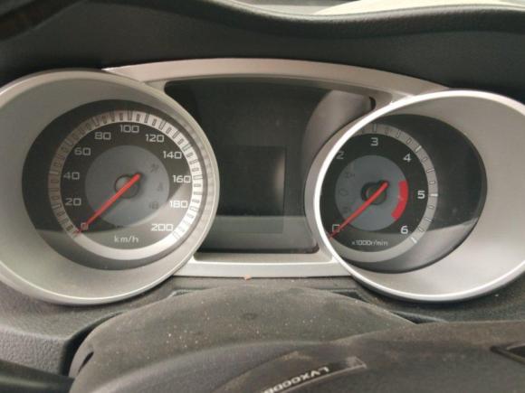 [南昌·赣M] 二手陆风陆风X82014款 探索版 2.0T 柴油4X2豪华型