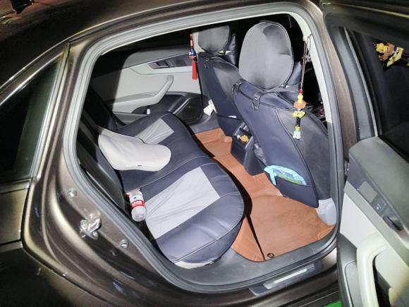 [武汉·粤B] 二手奥迪奥迪A4L2017款 Plus 40 TFSI 进取型