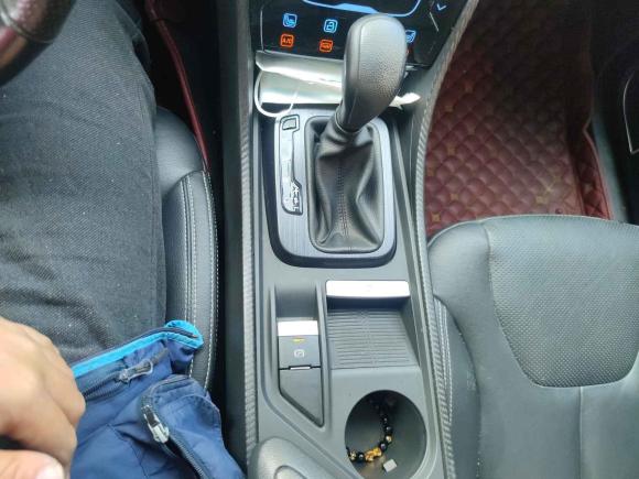 [上海·皖A] 二手江铃驭胜S3302016款 1.5L GTDi 自动两驱旗舰版