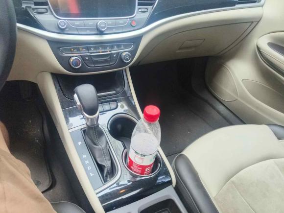 [青岛·鲁B] 二手别克威朗2015款 三厢 15S 自动领先型