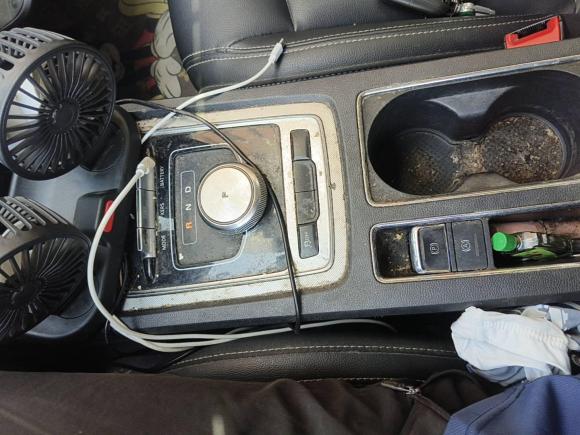 [上海·沪A] 二手荣威荣威i6新能源2017款 45T 混动互联智享版