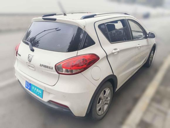 [济南·鲁S] 二手宝骏宝骏3102016款 1.2L 手动豪华型