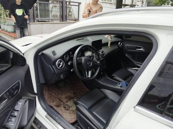 [杭州·浙A] 二手奔驰奔驰GLA2016款 GLA 200 时尚型