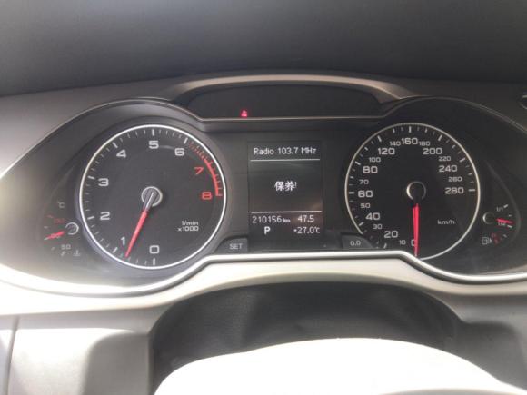 [上海·粤C] 二手奥迪奥迪A4L2013款 35 TFSI 自动标准型