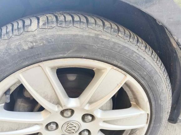 [芜湖·皖B] 二手别克君越2010款 2.4L豪雅版