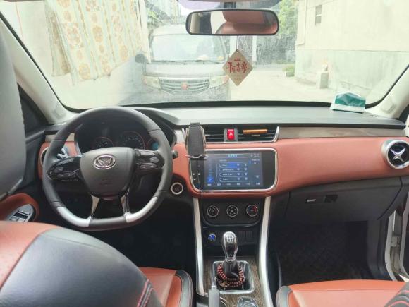 [成都·川K] 二手北汽幻速北汽幻速S32016款 S3L 1.5L 手动尊贵型