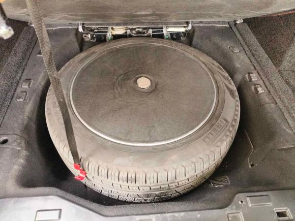 [成都·川A] 二手路虎揽胜2014款 3.0 SC V6 Vogue SE 创世加长版