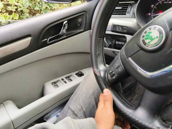 [上海·沪C] 二手斯柯达昊锐2012款 1.8TSI 手动优雅版