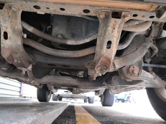 [深圳·粤M] 二手江铃驭胜S3502013款 2.4T 自动四驱柴油豪华版5座