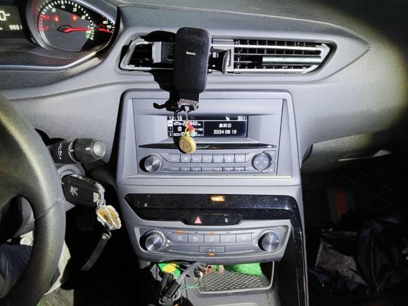 [苏州·苏E] 二手标致标致3082016款 1.6L 手动时尚版