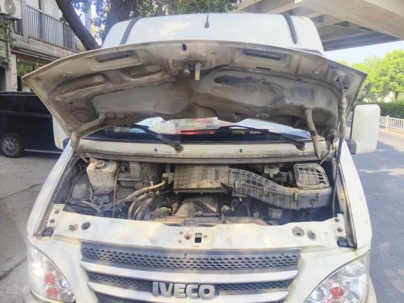 [杭州·浙A] 二手依维柯依维柯褒迪2012款 2.5T-A32 基本型