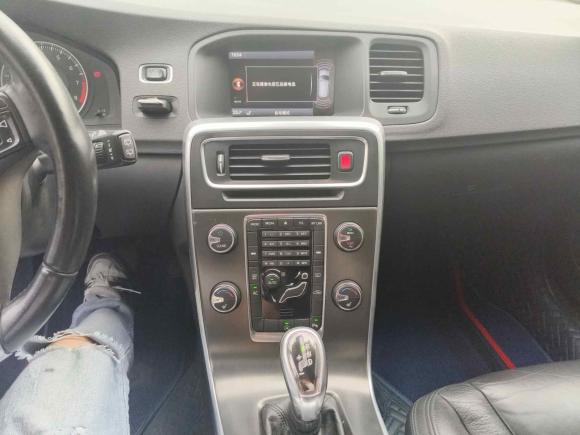 [无锡·苏B] 二手沃尔沃沃尔沃V602013款 T5 智雅版