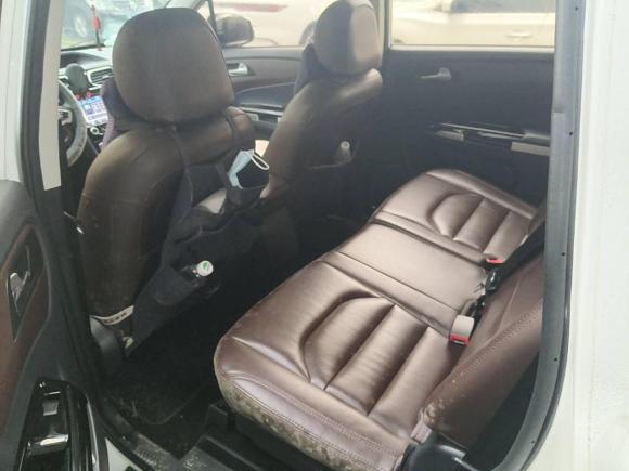 [深圳·粤T] 二手海马福美来F72017款 1.5T 7座自动标准型