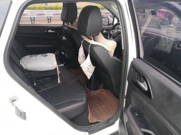 [南京·苏A] 二手中华中华V32016款 1.5T 自动旗舰型