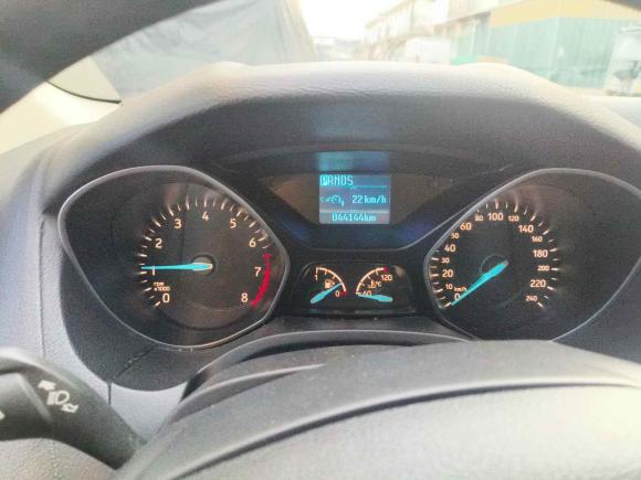 [青岛·鲁B] 二手福特福克斯2017款 两厢 1.6L 自动风尚型智行版