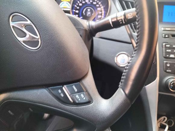 [北京·京Q] 二手现代索纳塔2011款 2.0L 自动至尊版