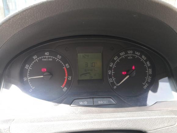 [上海·沪C] 二手斯柯达昕锐2013款 1.6L 手动智选型