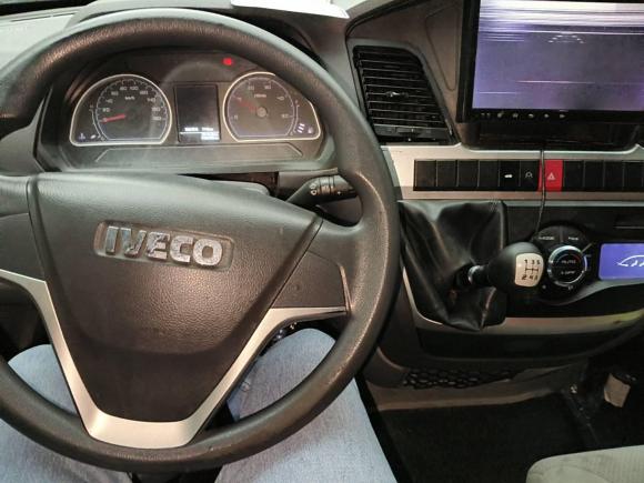 [杭州·浙A] 二手依维柯依维柯褒迪2017款 2.5T经典A32客车中顶6-7座47Z5