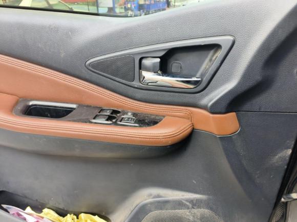 [广州·粤J] 二手东风风行风行F6002016款 F600 1.5T 豪华型