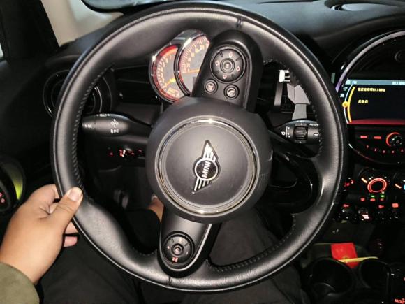 [深圳·粤B] 二手MINIMINI2018款 1.5T COOPER 经典派 五门版