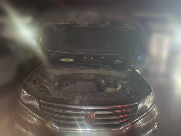 [佛山·粤X] 二手荣威荣威RX52016款 20T 两驱自动旗舰版