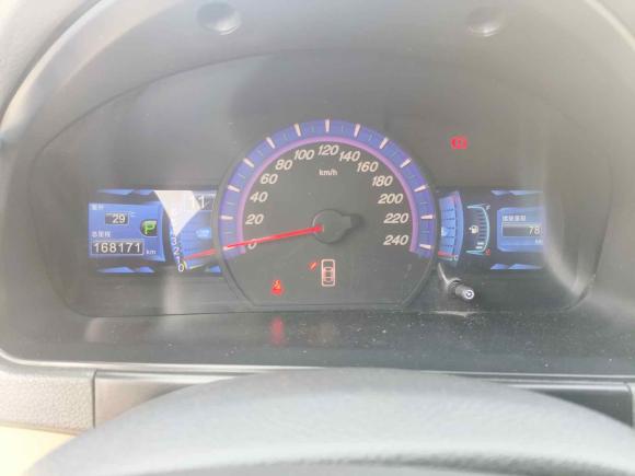 [深圳·粤S] 二手比亚迪比亚迪M62013款 2.4L 自动尊贵型